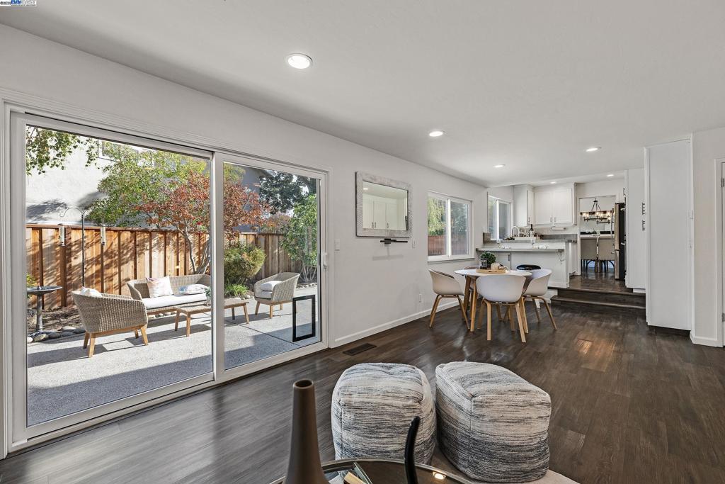 DEL PRADO - Residential