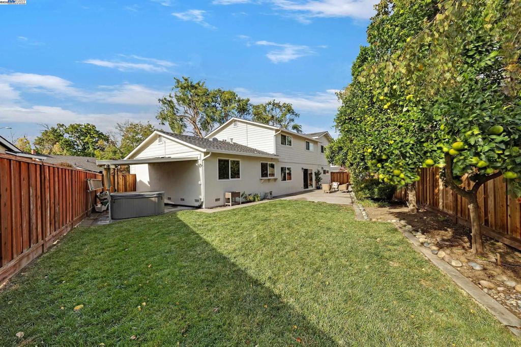 DEL PRADO - Residential