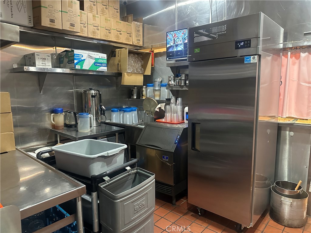 3219 N San Gabriel Boulevard