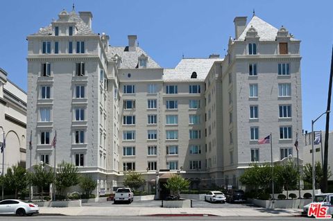 Photo of 1424 N Crescent Heights Boulevard #28, West Hollywood, CA 90046 (MLS # 26641517)