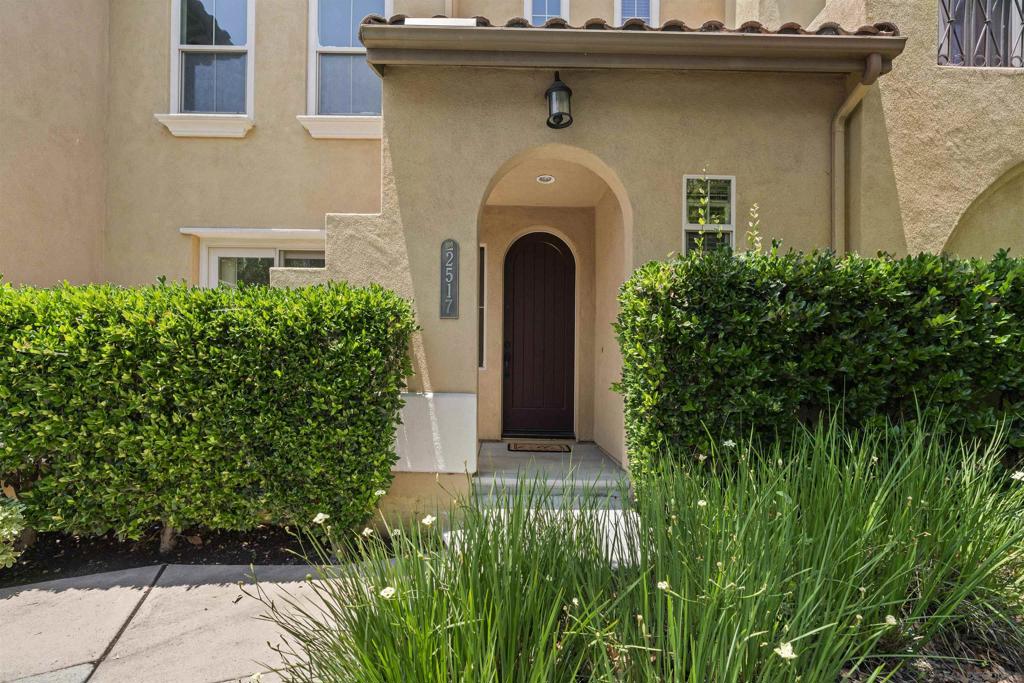 2517 Escala Circle