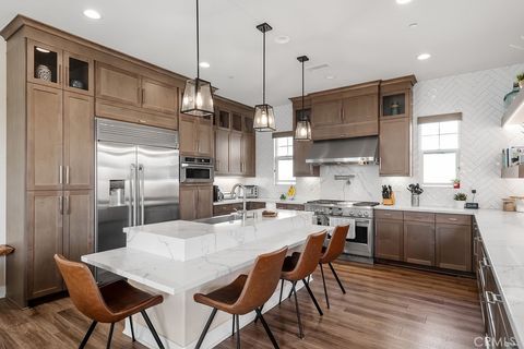 Photo of 926 Fairing Pl, El Segundo, CA 90245 (MLS # SB25229609)