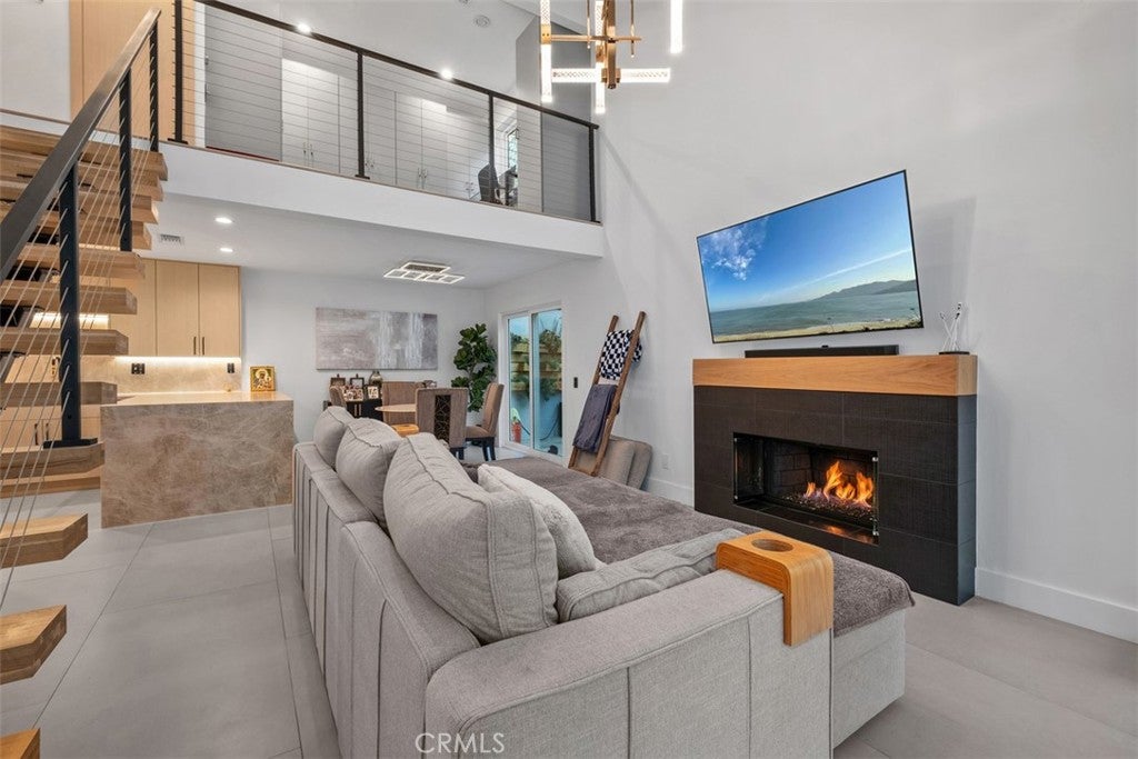24 La Costa ct.