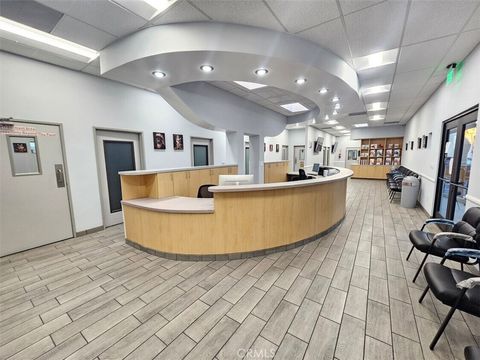 18224 Parthenia Northridge CA 91325