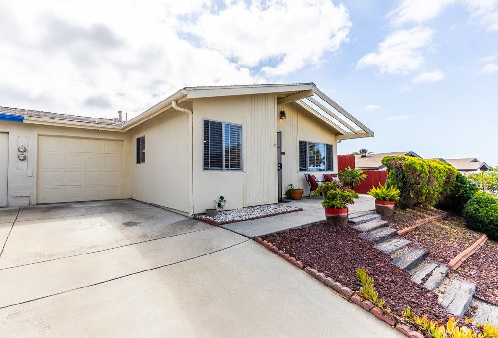 Photo of 3547 Mira Pacific Dr, Oceanside, CA 92056 (MLS # IG25242387)