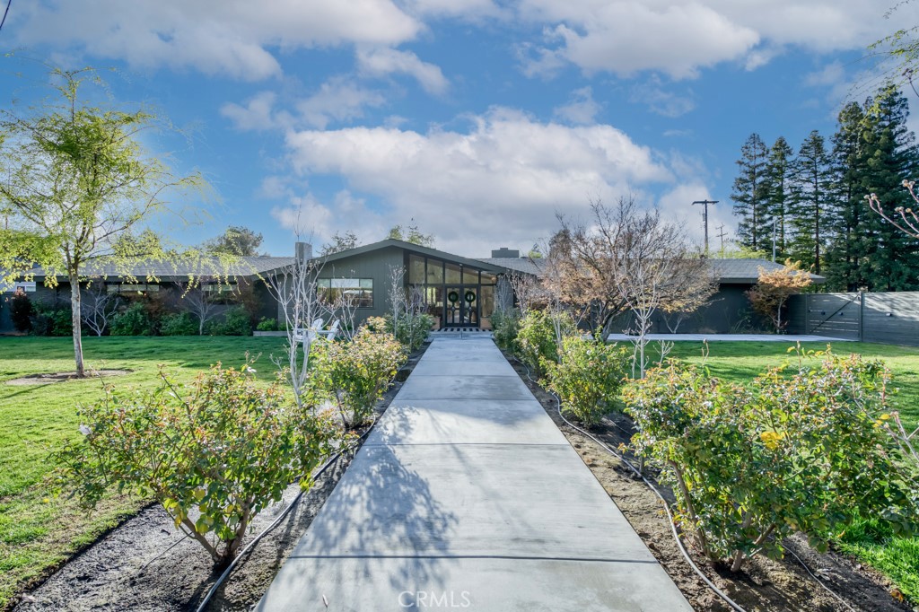 5385 N Van Ness Boulevard