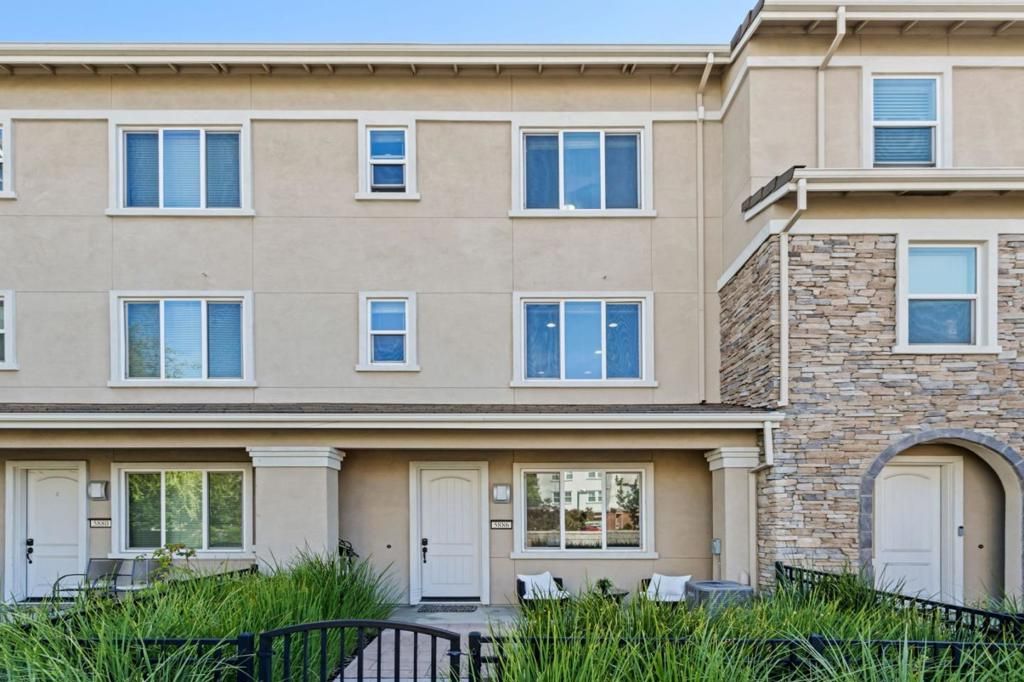 Photo of 5886 Smoky Quartz Loop, San Jose, CA 95123 (MLS # ML82022391)