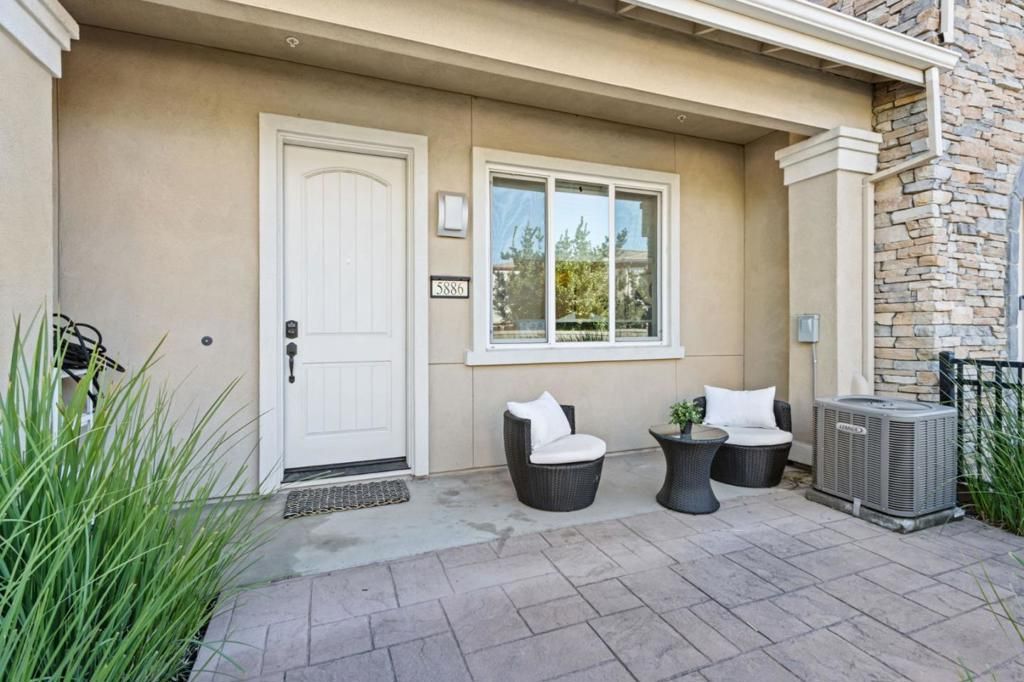 Photo of 5886 Smoky Quartz Loop, San Jose, CA 95123 (MLS # ML82022391)