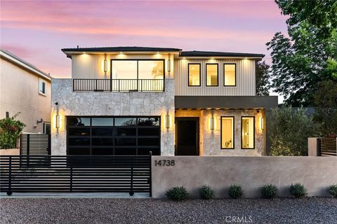 Photo of 14738 Otsego Street, Sherman Oaks, CA 91403 (MLS # SR25253055)