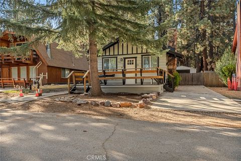 Photo of 42673 Peregrine Avenue, Big Bear Lake, CA 92315 (MLS # PW25227110)