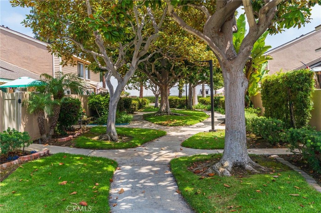 Photo of 7921 Nomad Circle, Huntington Beach, CA 92648 (MLS # OC25179491)