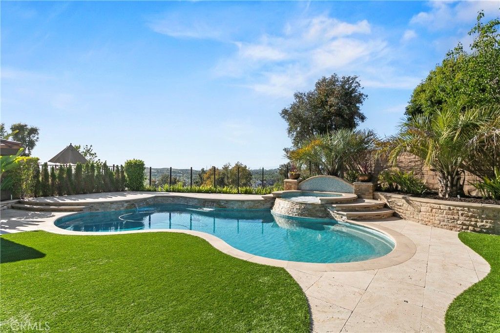 Photo of 7 Kent Court, Ladera Ranch, CA 92694 (MLS # OC26070119)