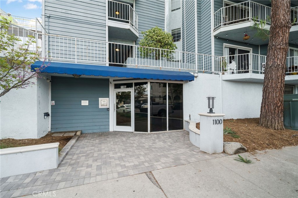 1100 Euclid Avenue 210
