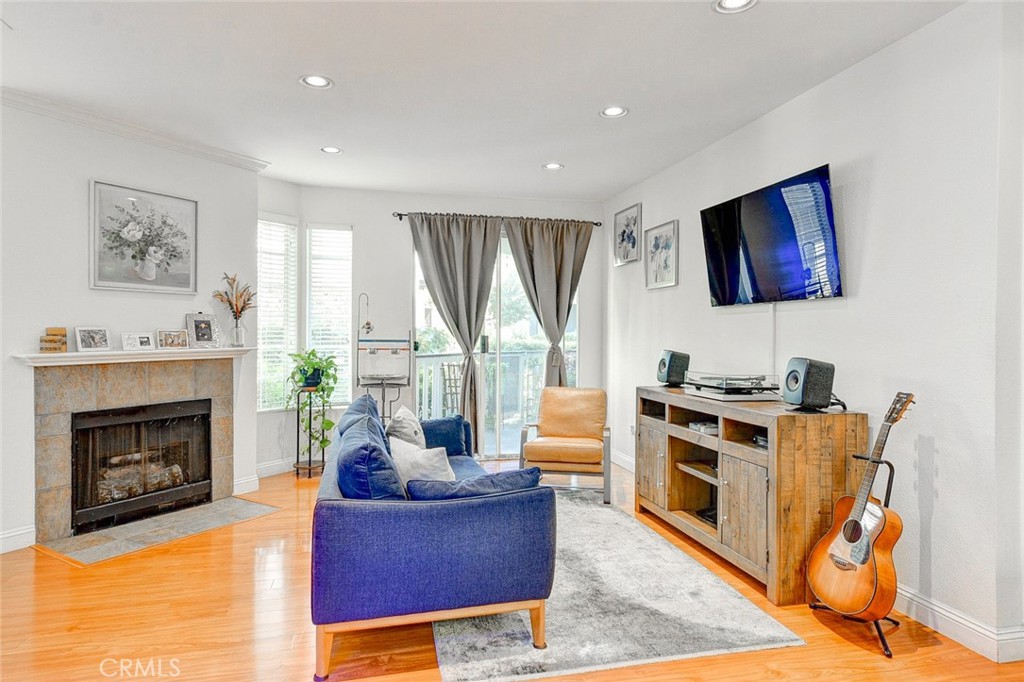 10401 Garden Grove 53