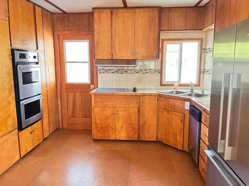 8975 Lawrence Welk Drive 45