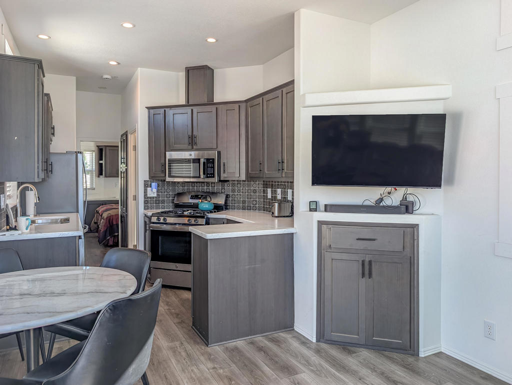 Not Applicable-1 - Manufactured In Park