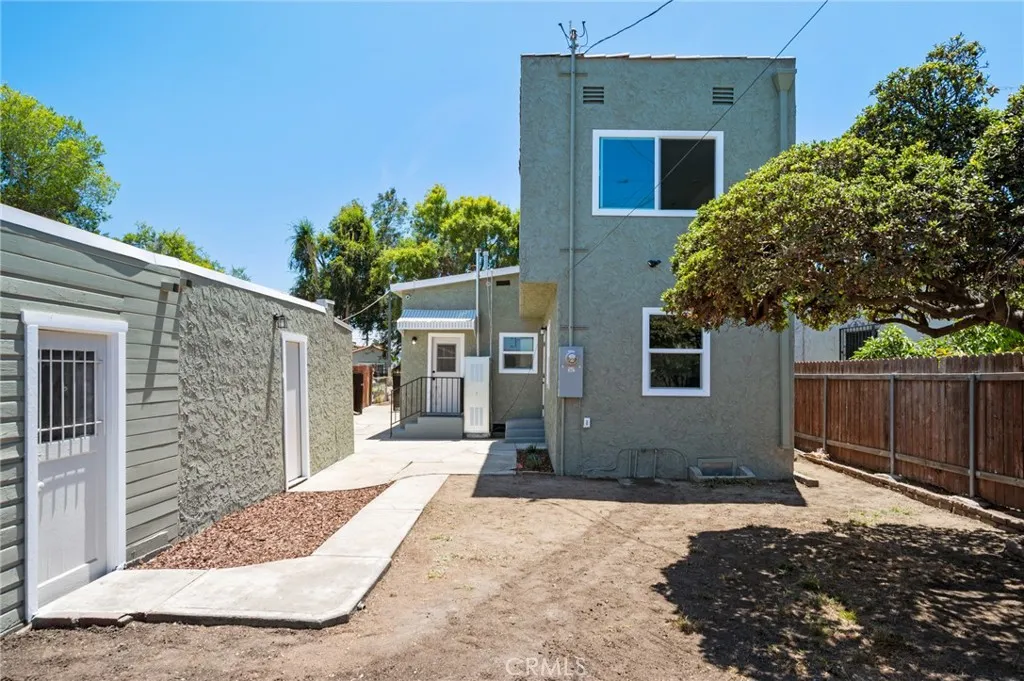 Los Angeles, California 90044, United States, 4 Bedrooms Bedrooms, ,2 BathroomsBathrooms,Residential,Active,173088