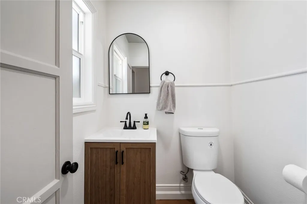 Los Angeles, California 90044, United States, 4 Bedrooms Bedrooms, ,2 BathroomsBathrooms,Residential,Active,173088