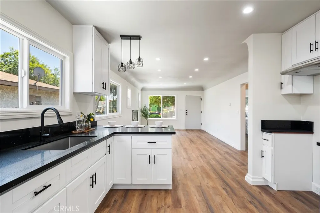 Los Angeles, California 90044, United States, 4 Bedrooms Bedrooms, ,2 BathroomsBathrooms,Residential,Active,173088