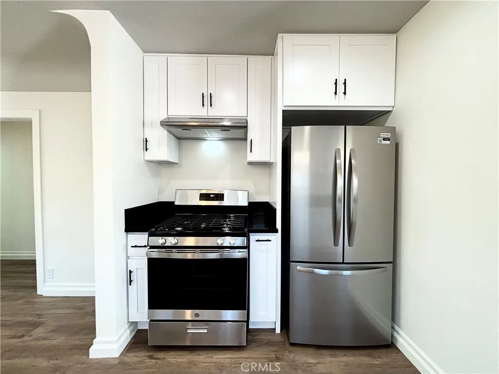 Los Angeles, California 90044, United States, 4 Bedrooms Bedrooms, ,2 BathroomsBathrooms,Residential,Active,173088