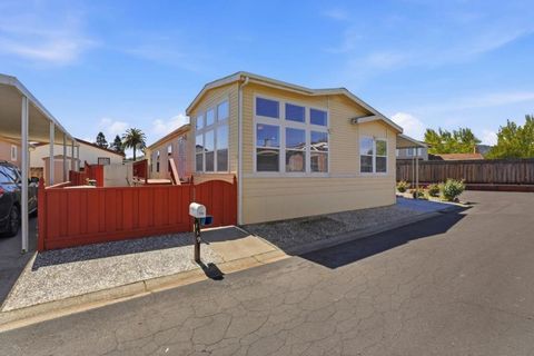 Photo of 500 W 10th Street, Gilroy, CA 95020 (MLS # ML82041244)