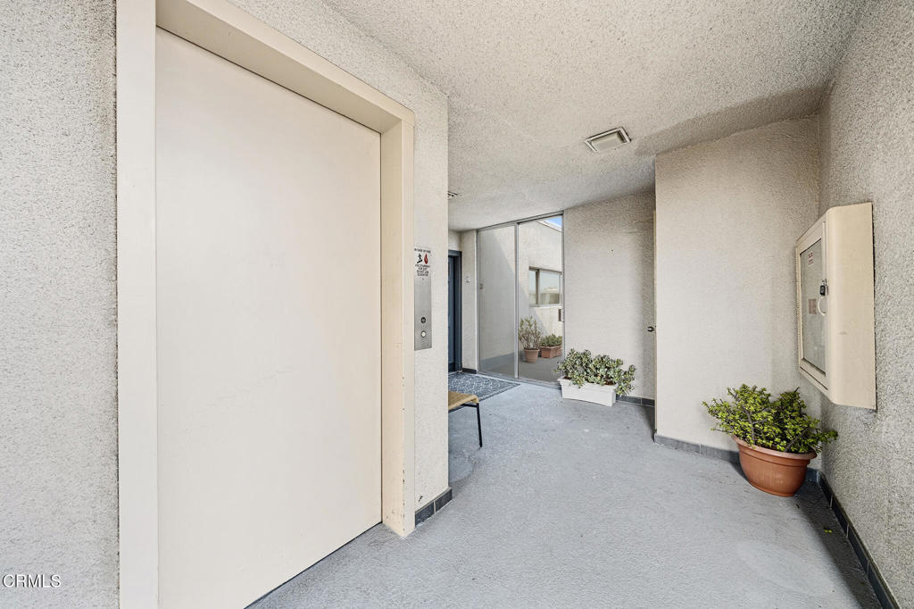 284 S Madison Avenue 401