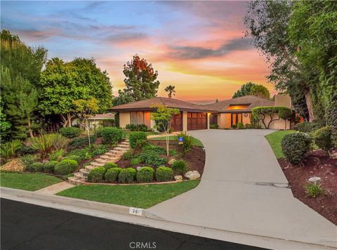Photo of 26 Santa Bella Road Rd, Rolling Hills Estates, CA 90274 (MLS # PV26027468)