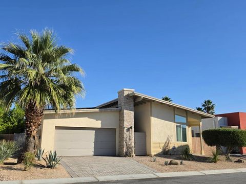 Photo of 4415 Vantage Lane, Palm Springs, CA 92262 (MLS # 219146023PS)