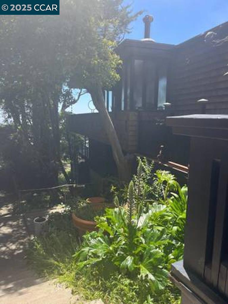 TWIN PEAKS - Residential Lease