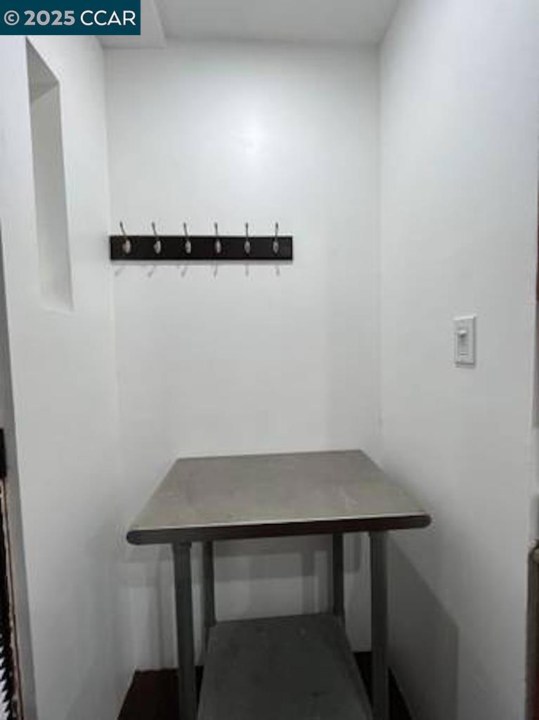 TWIN PEAKS - Residential Lease