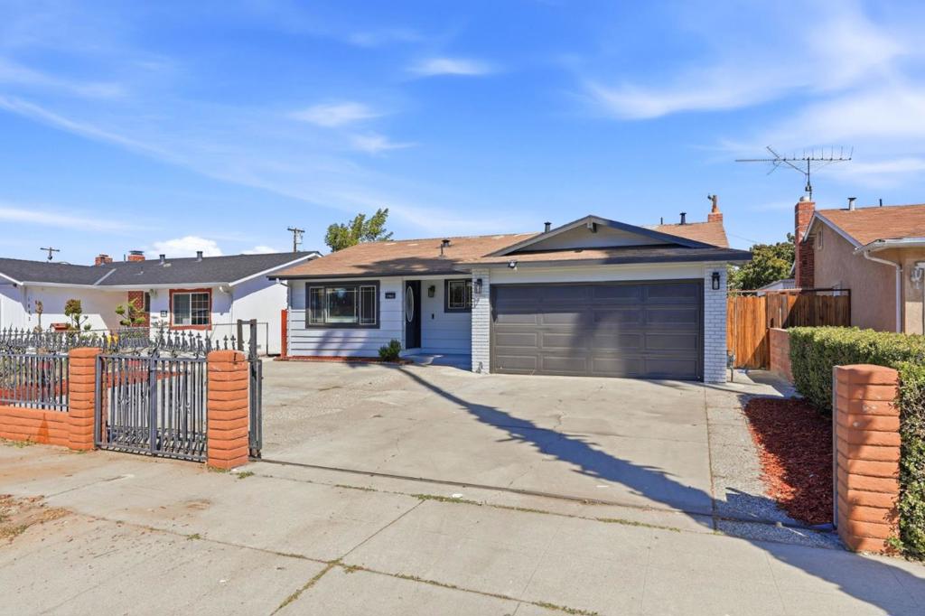 1902 S King Road