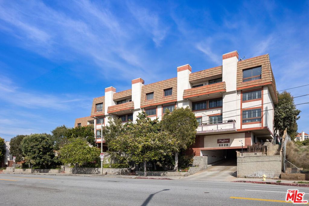 8828 Pershing Drive 313