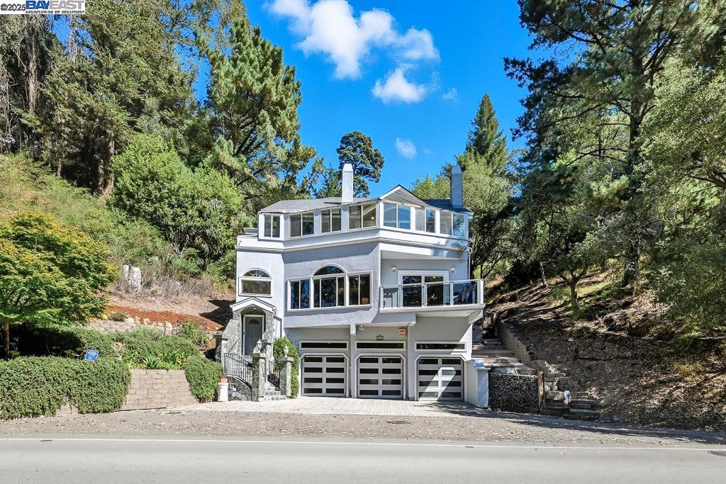 MONTCLAIR - Residential