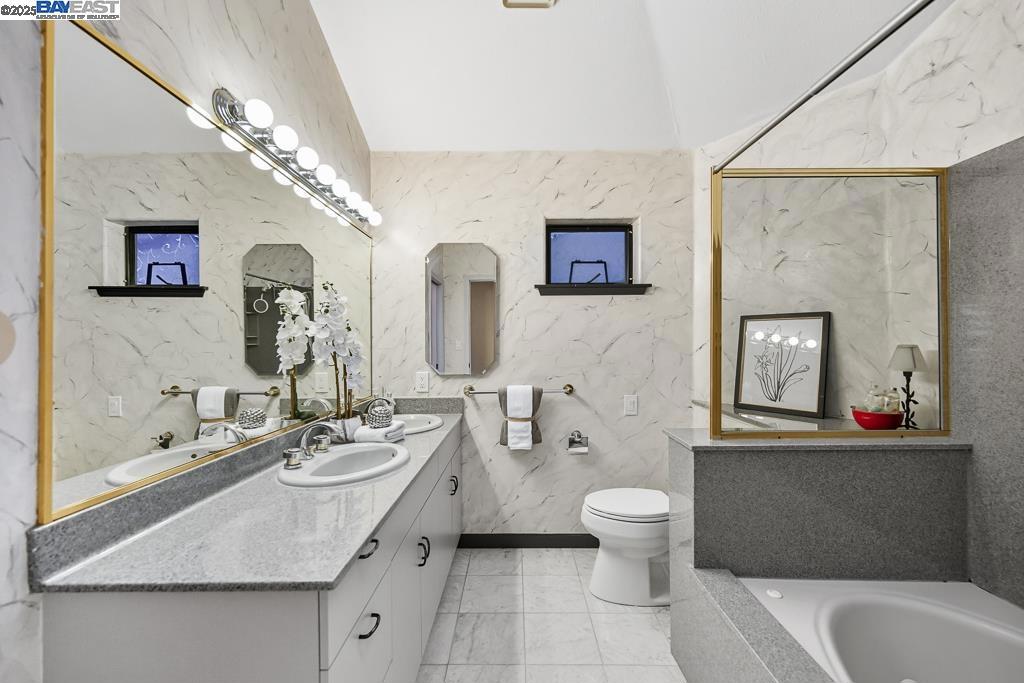 MONTCLAIR - Residential