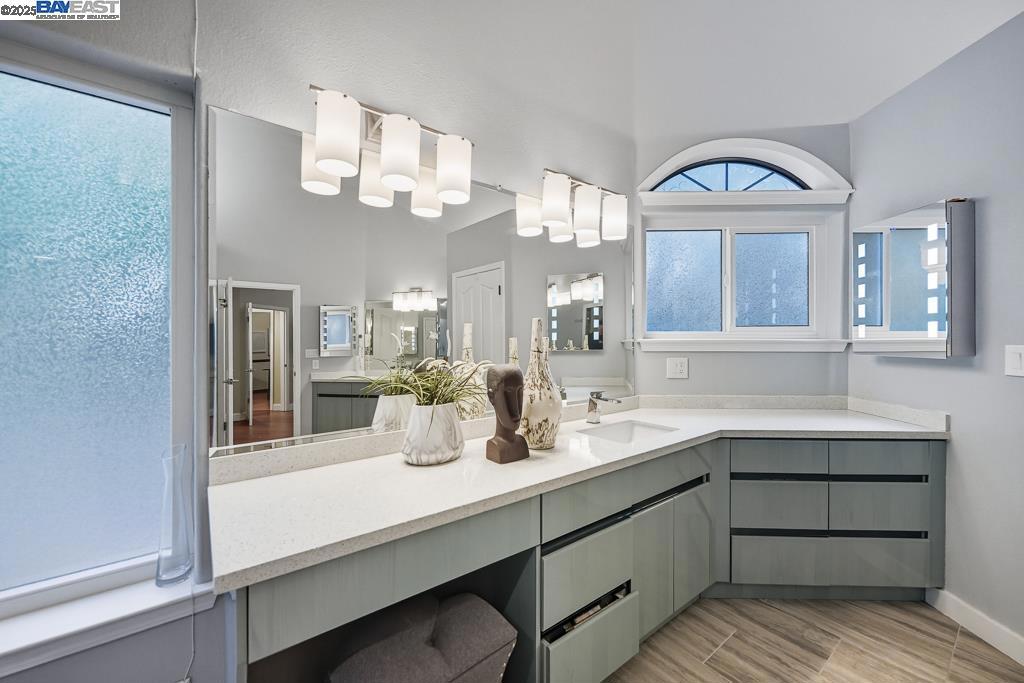 MONTCLAIR - Residential