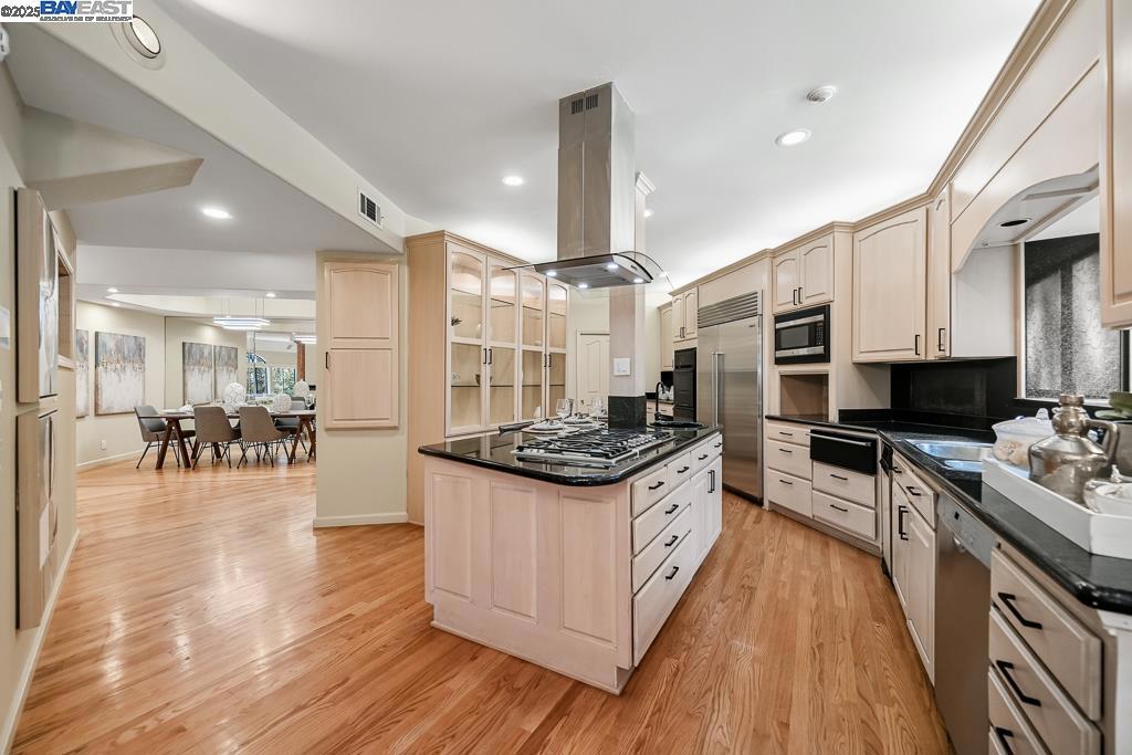 MONTCLAIR - Residential