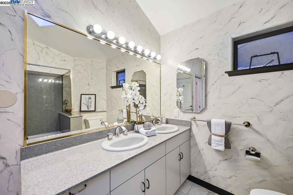 MONTCLAIR - Residential