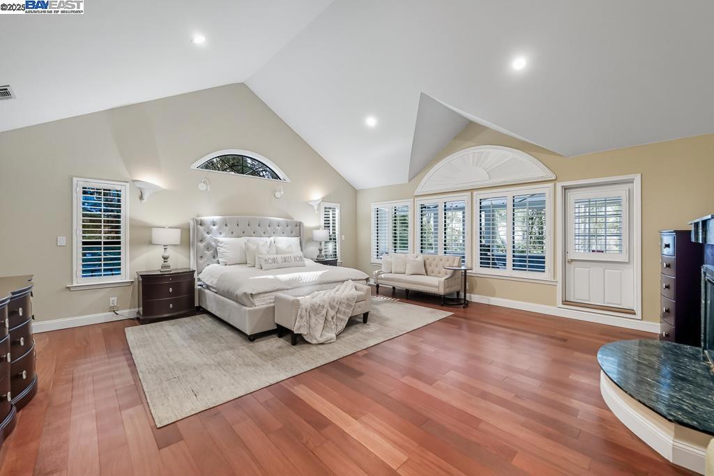 MONTCLAIR - Residential