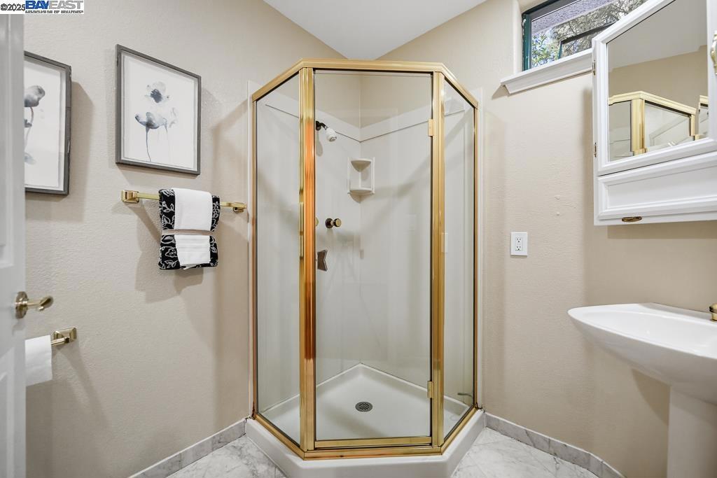 MONTCLAIR - Residential