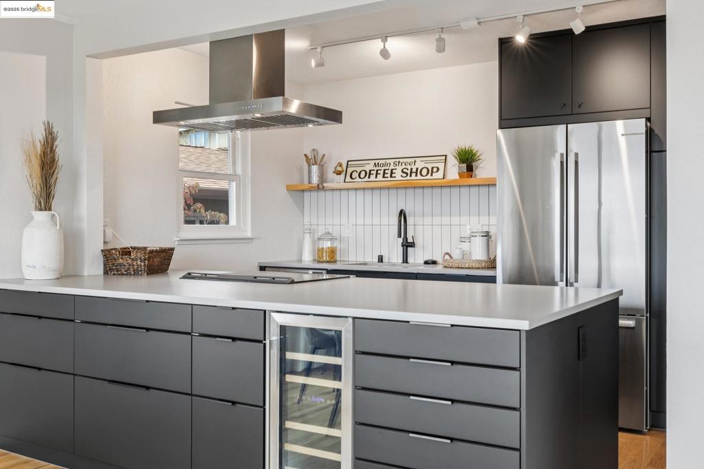 SAN LEANDRO HLLS - Residential