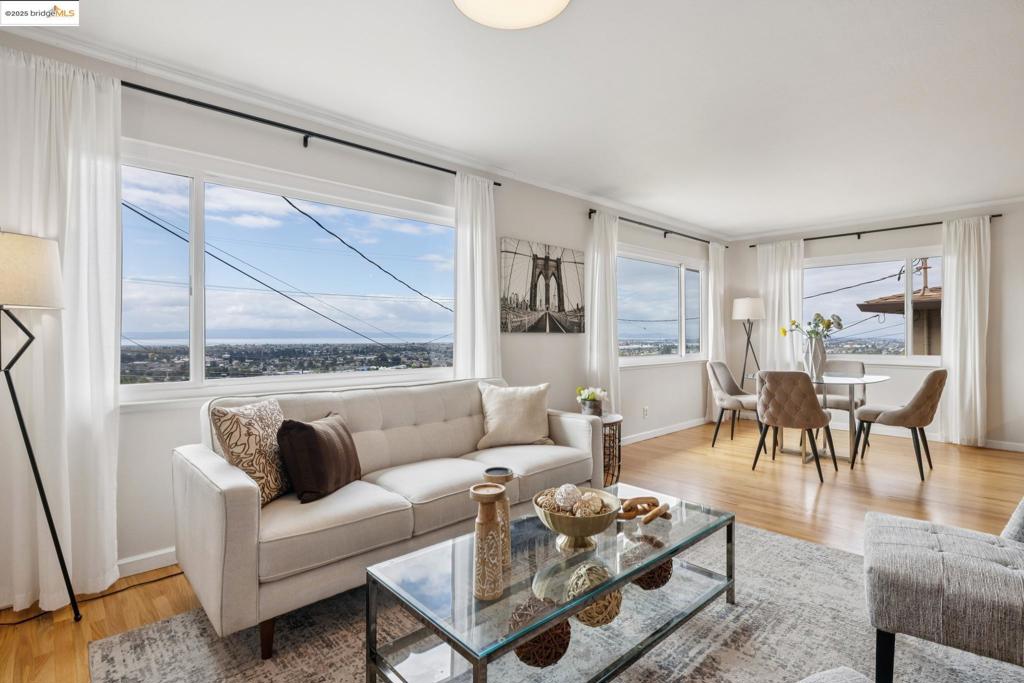 SAN LEANDRO HLLS - Residential