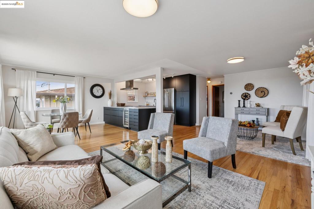 SAN LEANDRO HLLS - Residential