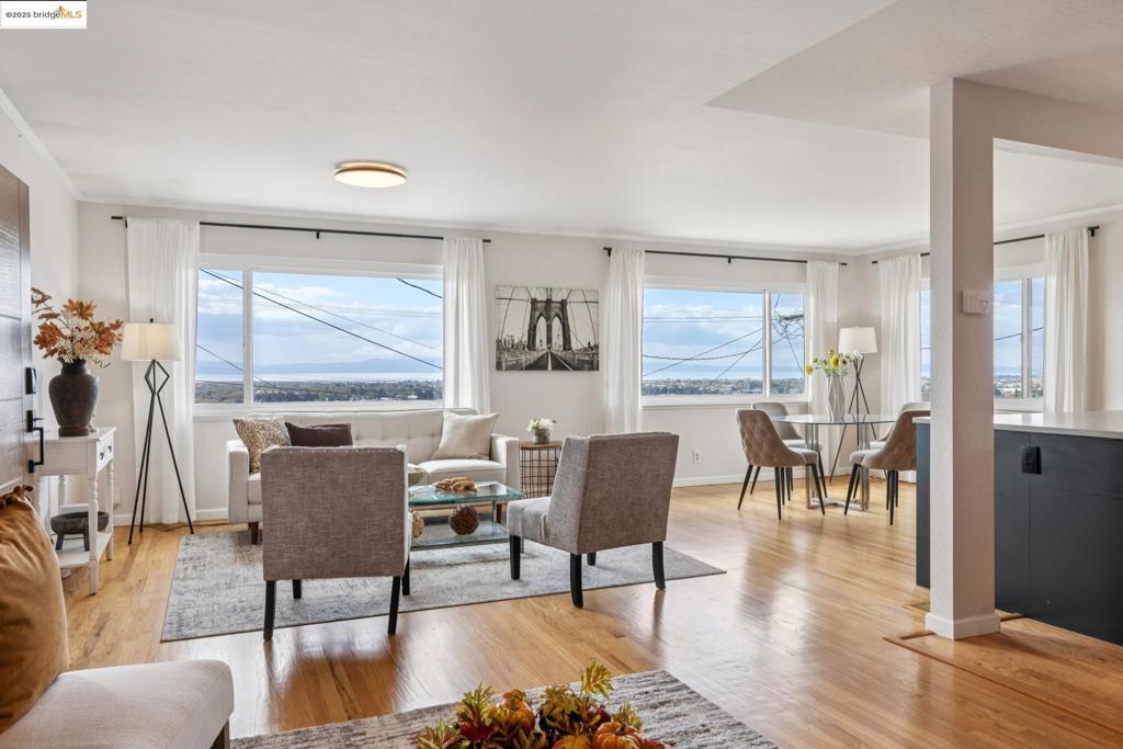 SAN LEANDRO HLLS - Residential