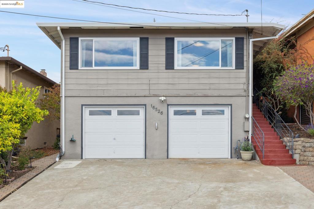 SAN LEANDRO HLLS - Residential