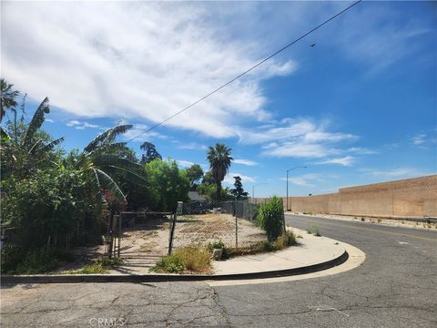 Photo of 0 11th Street, San Bernardino, CA 92410 (MLS # IV26073954)