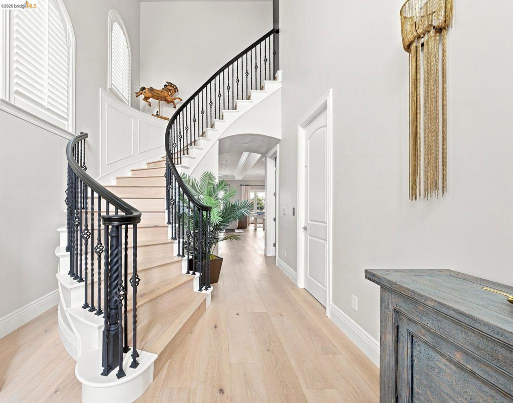 5055 Cabrillo Pt