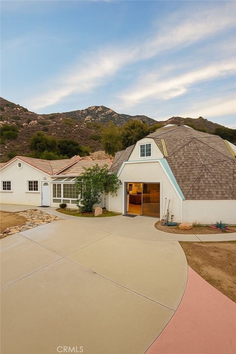 33500 Follman Lake Elsinore CA 92530