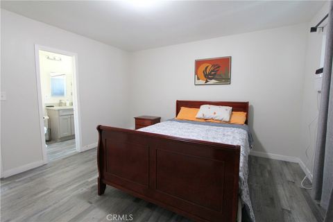 Tiny photo for 4822 Live Oak St ST, Cudahy, CA 90201 (MLS # DW26152463)