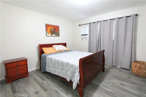 Tiny photo for 4822 Live Oak St ST, Cudahy, CA 90201 (MLS # DW26152463)