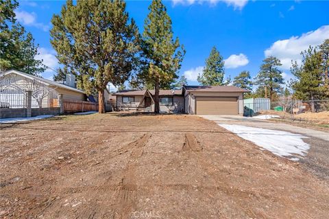 Photo of 313 Greenspot Blvd, Big Bear City, CA 92314 (MLS # CV26044272)